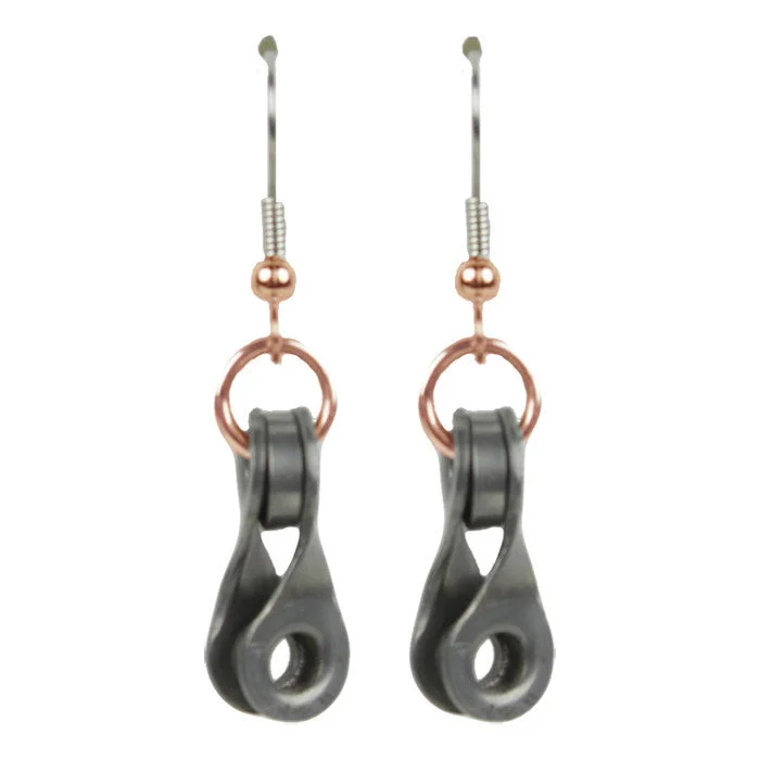 Minimalist Drop Earrings-Twisted Link & Roller Earring - Wholesale