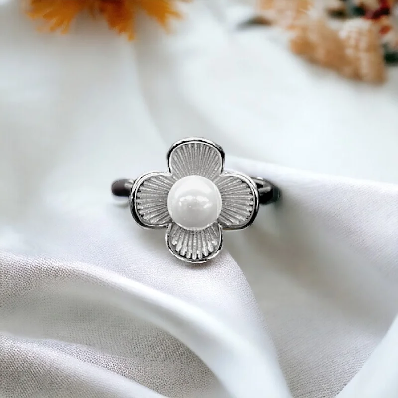 Customizable Birthstone Ring-Pearl In Flower Ring