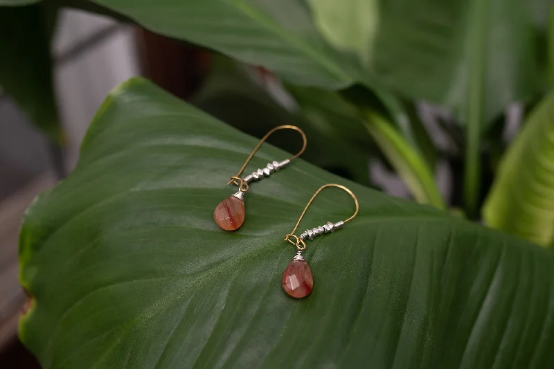 Elegant Cluster Earrings-Red Agate Droplet Earrings