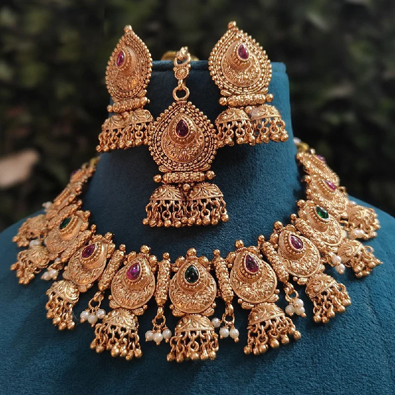 Fashionable Gold Necklace-Royal Kundan Jewellery Gold Plated  Pota Stone And Pearls Choker Necklace Set