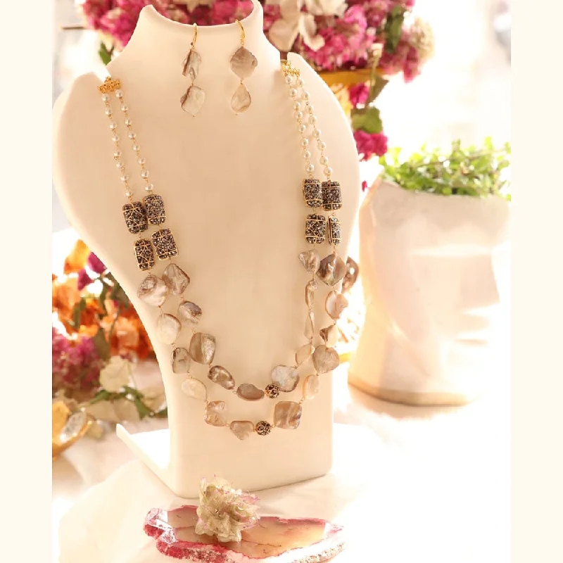 Fashionable Heart Pendant Necklace-FS Collection Gold Plated Mother Of Pearls Long Necklace Set